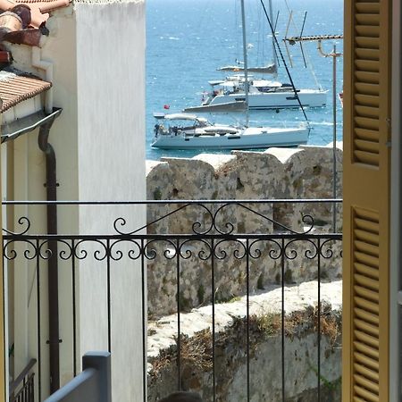 Nafpaktos Apartment And Studios In Port Exteriör bild