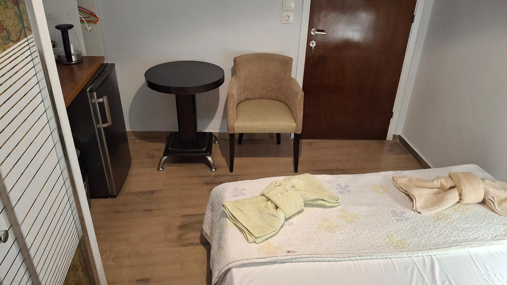 Nafpaktos Apartment And Studios In Port Rum bild
