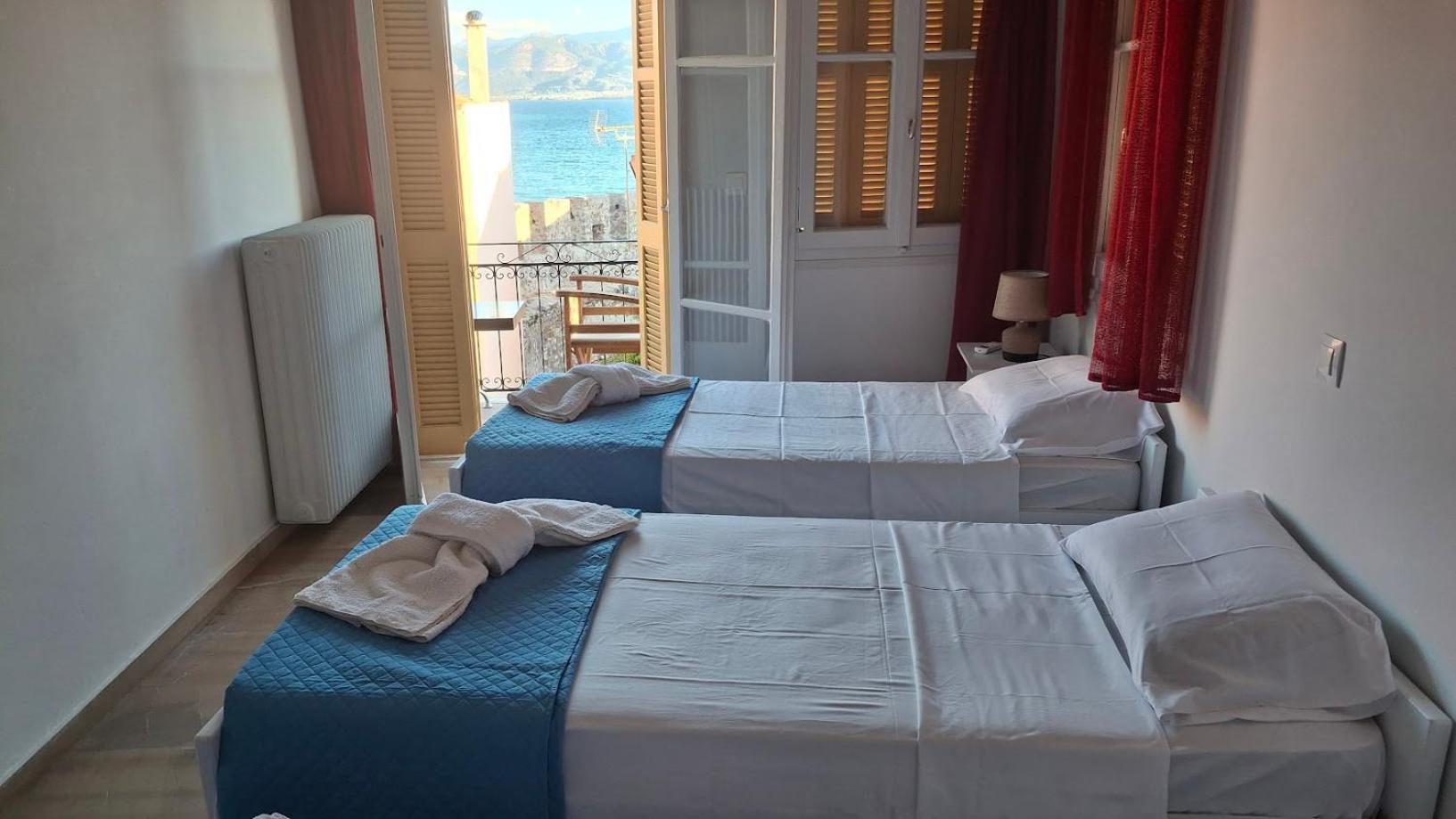 Nafpaktos Apartment And Studios In Port Exteriör bild